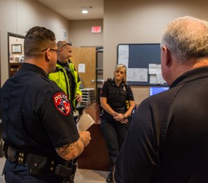 Engaging in dialogue with subordinates that provides constructive feedback when exploring a problem helps develop critical thinking skills that can transfer to decision-making in chaotic field environments.