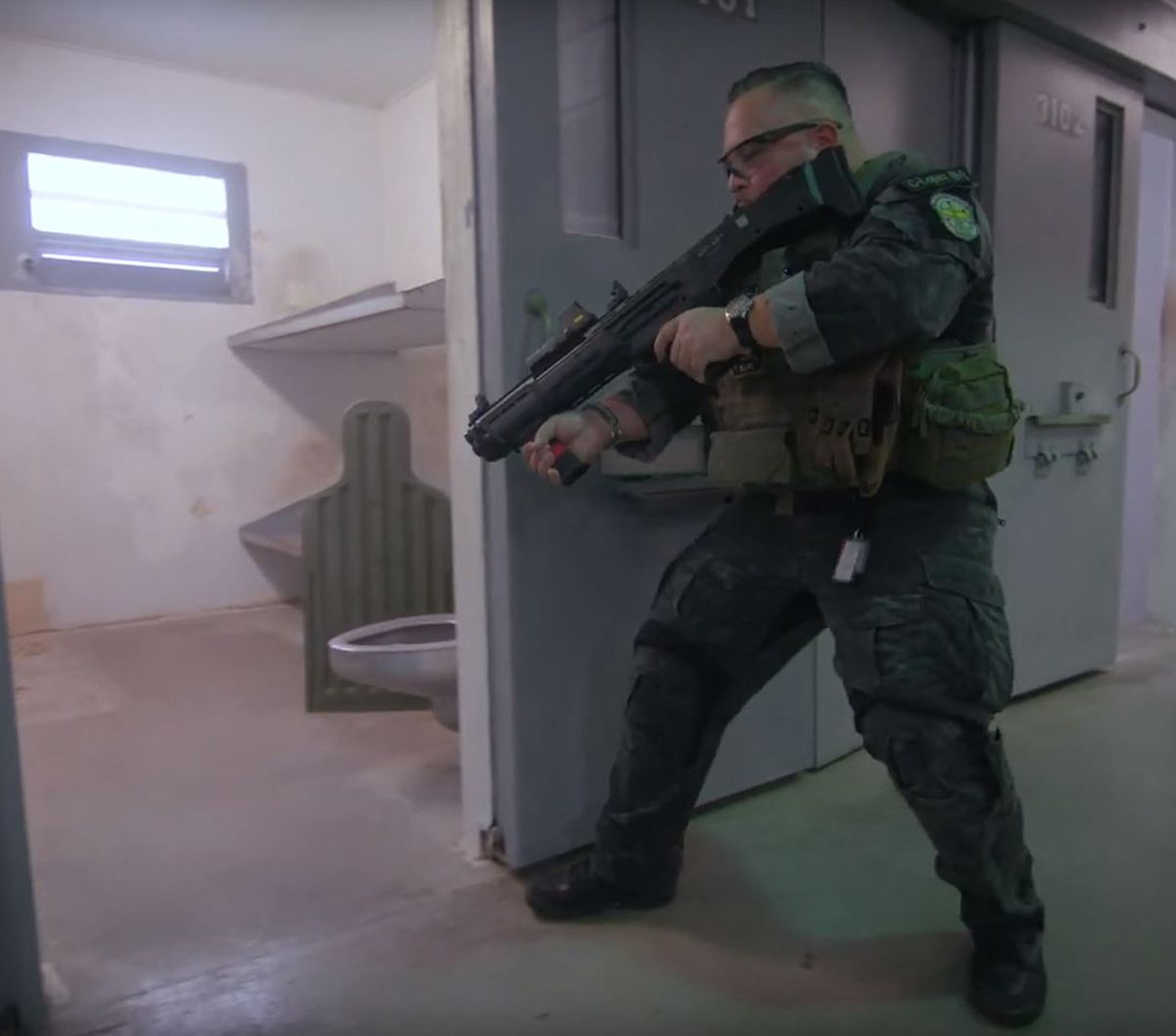 Using protective equipment for safer cell extractions