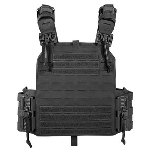 The TT Plate Carrier QR LC is designed to fit SAPI plates of 12 x 10 in. (30 x 25 cm).