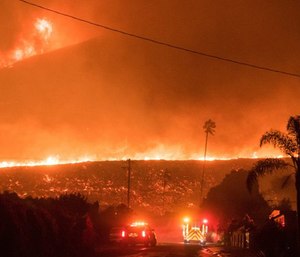 When a large-scale incident like the Thomas Fire or Marjory Stoneman Douglas shooting occurs, public safety agencies must coordinate with one another to take decisive action.