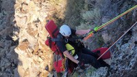 Idaho paramedics rappel into Snake River Canyon for injured hiker