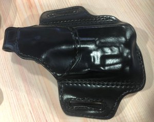 The Nightguard Compact is made of high quality top grain cowhide and offers precision boning for a proper fit.