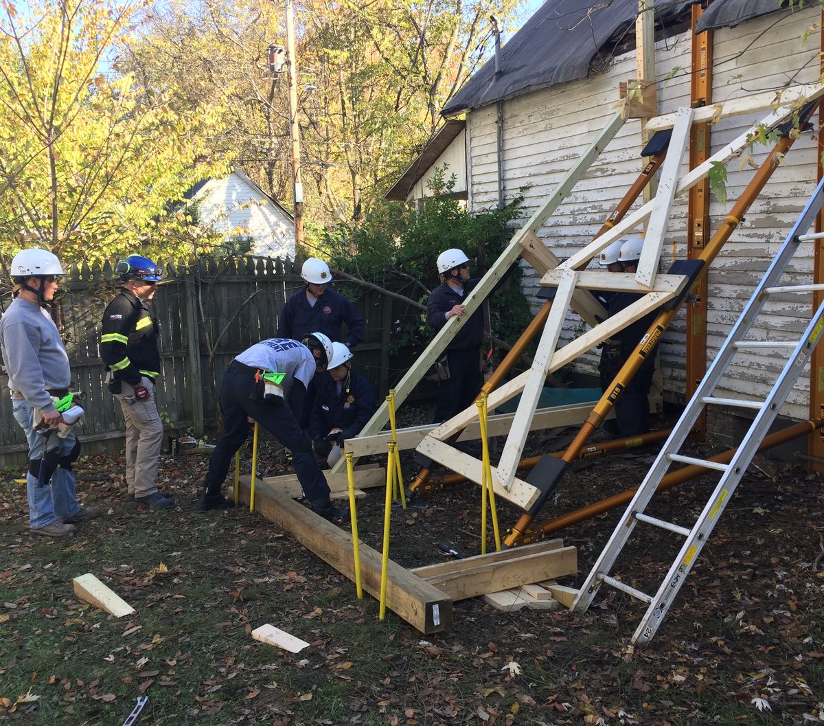 Structural collapse How to integrate timber and mechanical raker systems