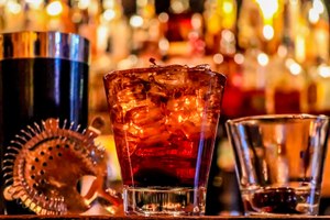 Helping a friend and fellow officer struggling with alcohol abuse requires the expenditure of no blood or sweat, but it still may be a matter of life and death to that individual. (Photo/Pixaby)
