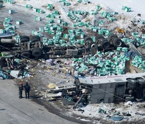 A 40-year fire veteran recalled a fatal hockey team bus crash that killed 15 players and staff, and said it was the most intense crash scene he’s ever experienced. (Photo/AP)