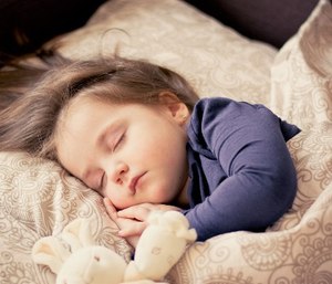 When EMS providers deal with pediatric patients, stress and anxiety can get in the way and sometimes even cause patient safety events, but the good news is that it’s entirely possible for prehospital providers to effectively address their concerns about pediatric care. (image/Pixabay)