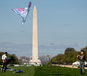 Warm weather is bringing increased violations of social distance guidelines in the nation’s capital, even as health officials predict that Washington could become one of the next U.S. hot spots in the coronavirus pandemic. (Photo/AP)
