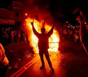 San Francisco Giants win World Series and then SF riots