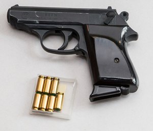 Guns are not allowed in carry-on bags, even though that doesn't stop some from trying. (Photo/Pixabay)