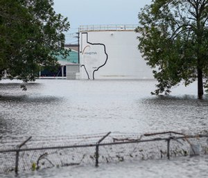 The plant lost power and its backup generators amid Harvey’s dayslong deluge, leaving it without refrigeration for chemicals that become volatile as the temperature rises.