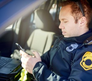 Mobile apps put new capabilities in the hands of police officers, no matter where they are.