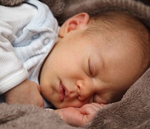 Follow these tips to smoothly and efficiently obtain an infant rectal temperature.