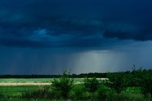 While beautiful, spring storms can be a major source of anxiety for communities in the Midwestern U.S. Image: Unsplash