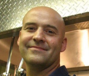 Retired FDNY firefighter Keith Young lost his battle with cancer on Saturday. (Photo/UFA)