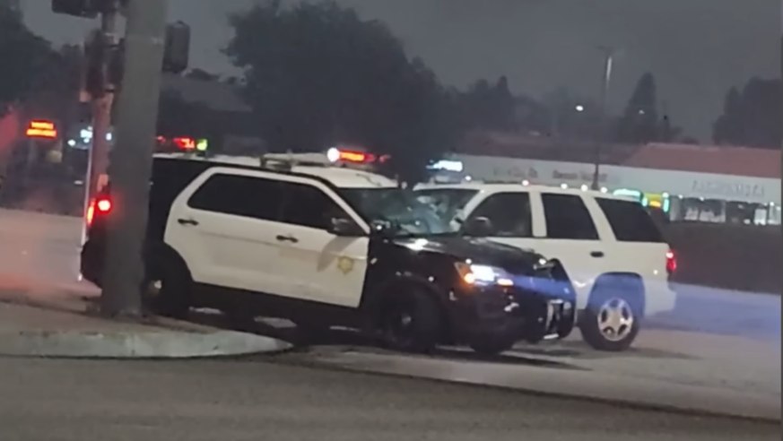 Watch Calif deputys cruiser repeatedly rammed by suspect Watch Calif deputys cruiser repeatedly rammed by suspect