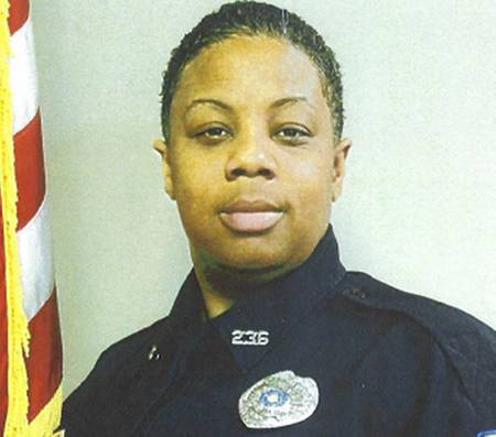 Officer Bronelle Barrett Lee became unresponsive while on duty. (Photo/CPD)