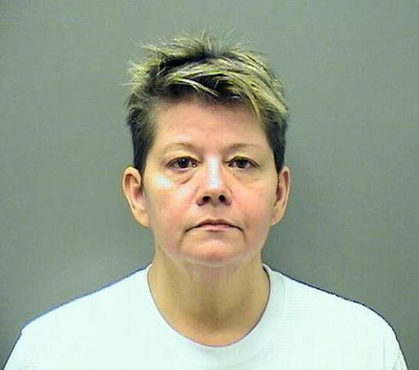 Paramedic Lisa Darlene Glaze is accused of cutting an $8,000 ring from the finger of a deceased patient and pawning it. (Photo/Hot Springs Police Department)