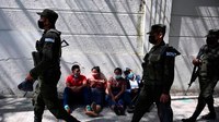12 police officers arrested in Mexico after 19 corpses found