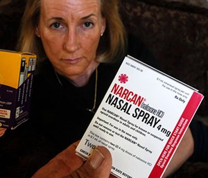 Calif. officers may soon carry a nasal spray form of Narcan.