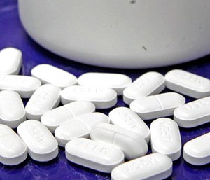 A government report finds opioid prescription rates have been falling in recent years overall, but rising in more than 1 in 5 U.S. counties. (AP Photo/Toby Talbot)