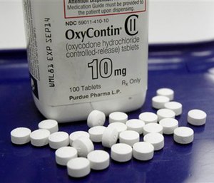 Drug overdoses in the U.S. rose again in 2014, driven by surges in deaths from heroin and powerful prescription painkillers.