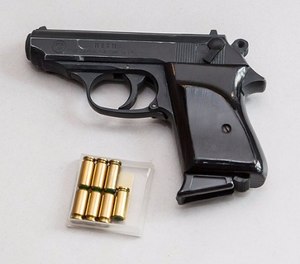 Guns are not allowed in carry-on bags, even though that doesn't stop some from trying.