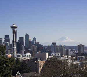 All Washington State peace officers are certified through the Washington State Criminal Justice Training Commission, which incorporates simulation training using a VirTra simulation system. (image/Pixabay-Juli Watson)