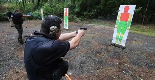 Police Do Train To Shoot To Incapacitate A Deadly Threat