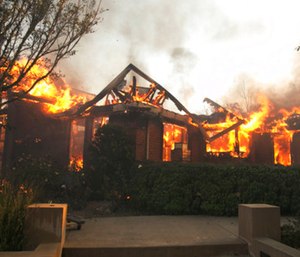 Mandatory evacuations were ordered in the wine country north of San Francisco Bay. (Photo/AP)