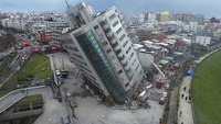 6 dead, 76 missing after strong quake hits Taiwan 