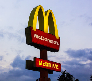 A Florida paramedic was denied service in a McDonald's after being told by an employee, “We don’t serve officers in here.” What would your response have been?