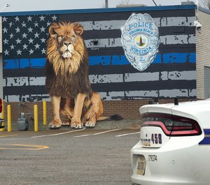 Capt. Shannon Wichtendahl commissioned a new mural dedicated to Virginia Beach police officers.
