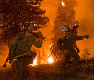 The civilian wildland firefighter has become critical to wildland firefighting efforts. (Photo/U.S. Department of Agriculture) 