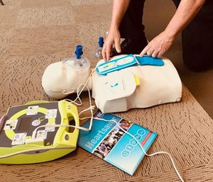 A winery owner aims to save lives by donating hundreds of AEDs to other wineries. (Photo/Zoll AEDs)