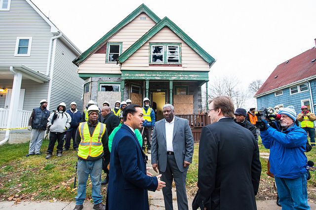 Milwaukee Grants to Redevelop 100 Foreclosed Homes, Create Jobs