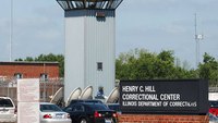 Ill. governor seeks prison tower cameras