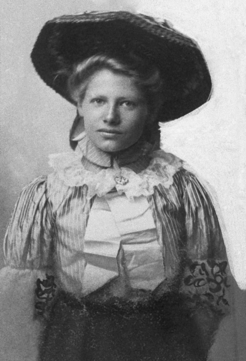 America's Most Notorious Female Criminals. Belle Gunness