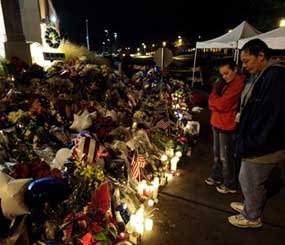A memorial at the Lakewood, Wash. police headquarters. (AP Photo)