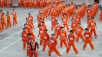 Filipino inmates dance to 'Thriller'