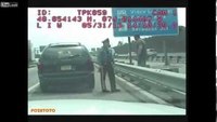 State trooper confronts officers during traffic stop