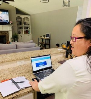 Amy Yang studying Lantern.