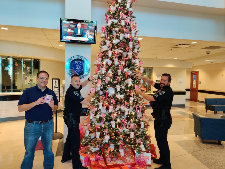Photo Of The Week A Very Dunkin Christmas Dunkin Donuts Christmas Ornaments 2021