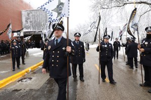 Police officers assemble on Nov. 26 before the funeral of Officer Samuel Jimenez. (Chris Walker/Chicago Tribune/TNS)