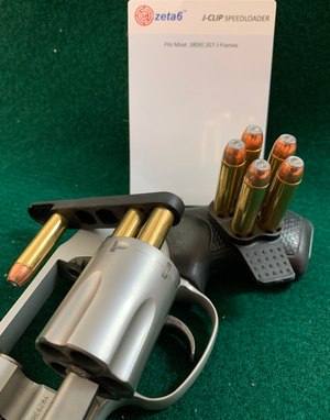 J-Clip and J-Strip from zeta6 with an S&W J-frame.