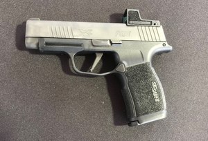 The P365XL can be fitted with the new ROMEO ZERO reflex sight.