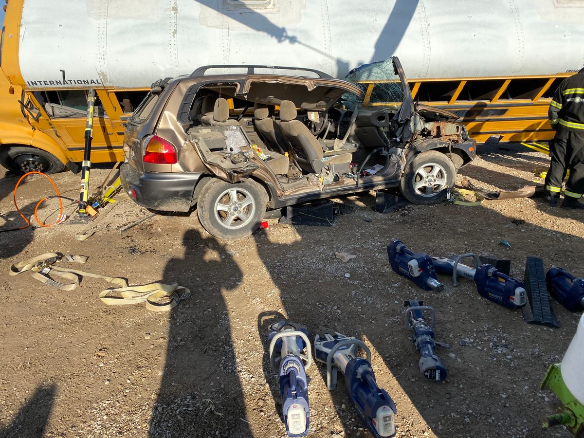 Extrication Techniques Firefighters Can Use For Side-impact Vehicle Crashes